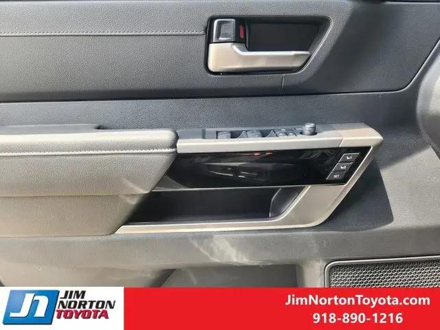 2026 Toyota Tundra Limited CrewMax 5.5' Bed