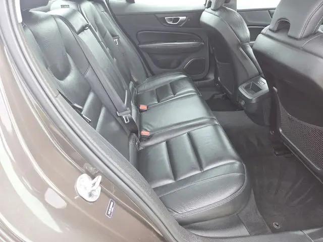 2024 Volvo S60 B5 Plus Dark Theme