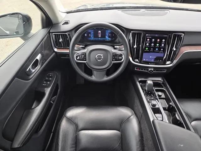 2024 Volvo S60 B5 Plus Dark Theme