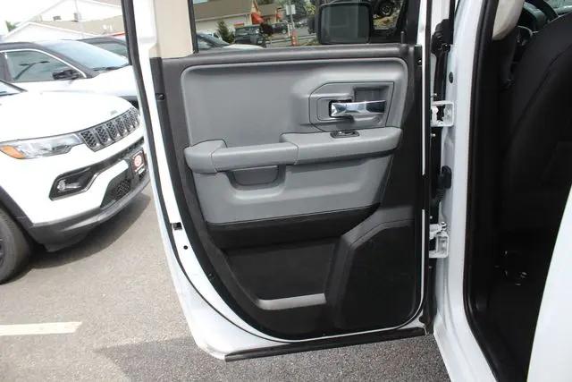 2024 Ram 1500 Classic SLT Quad Cab 4x4 6'4" Box