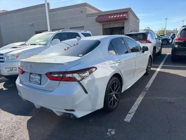 2022 Toyota Camry SE