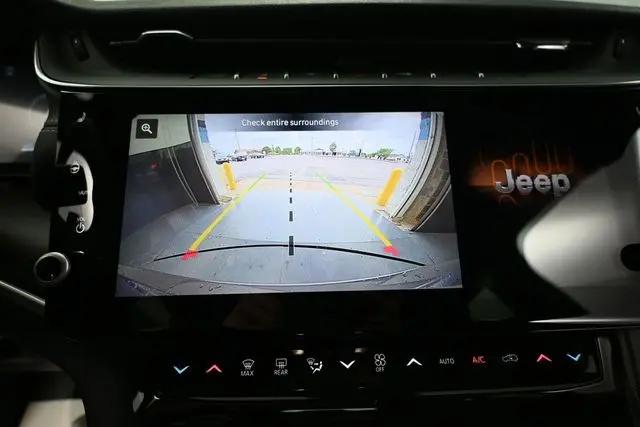 2026 Jeep Grand Cherokee Altitude 4x4