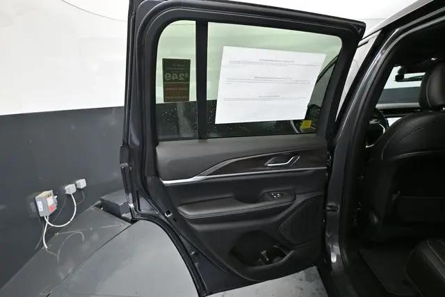 2026 Jeep Grand Cherokee Altitude 4x4