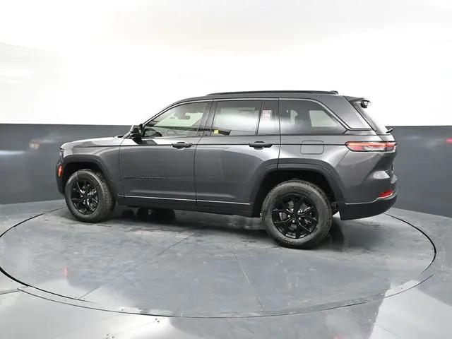 2026 Jeep Grand Cherokee Altitude 4x4