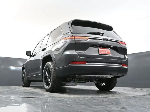 2026 Jeep Grand Cherokee Altitude 4x4