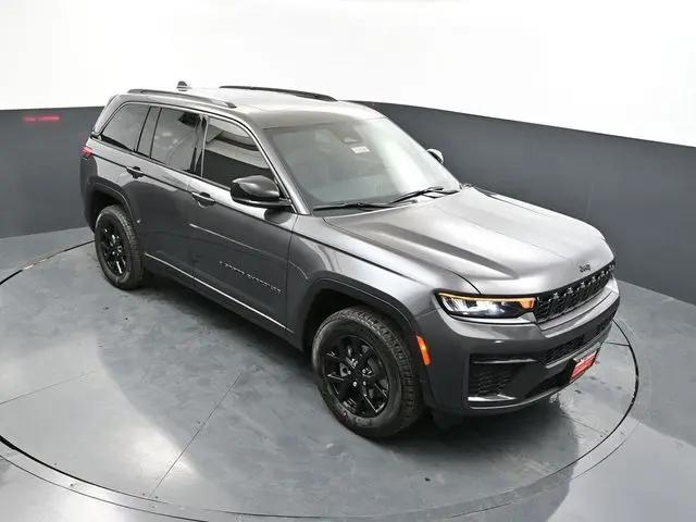 2026 Jeep Grand Cherokee Altitude 4x4