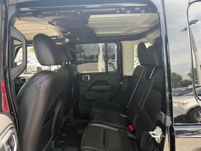 2023 Jeep Wrangler 4-Door Sahara 4x4