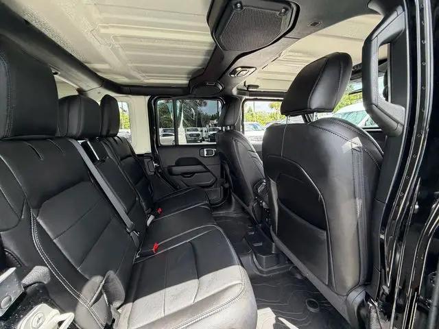 2023 Jeep Wrangler 4-Door Sahara 4x4