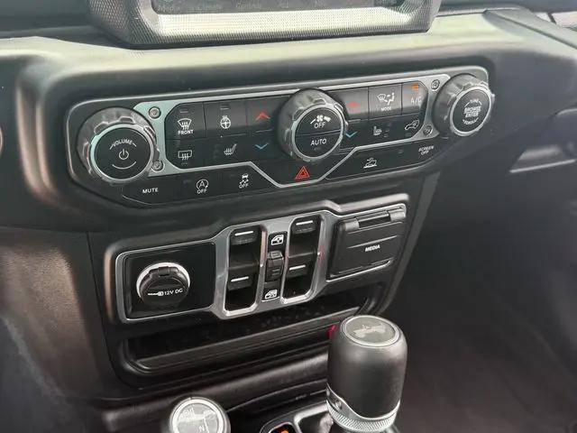 2023 Jeep Wrangler 4-Door Sahara 4x4