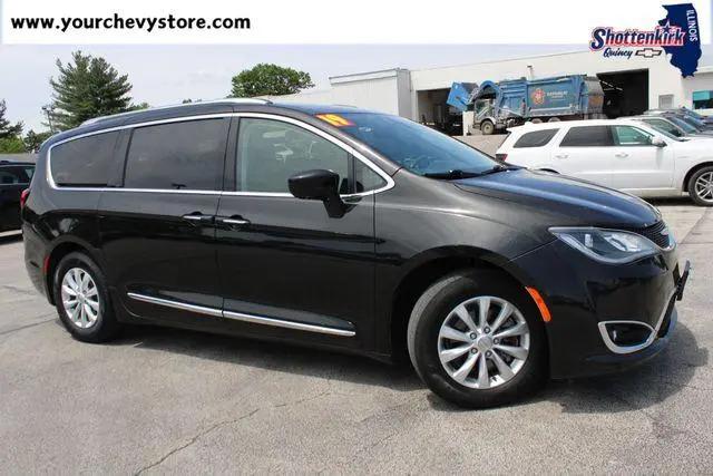 2019 Chrysler Pacifica Touring L for sale in Quincy, IL