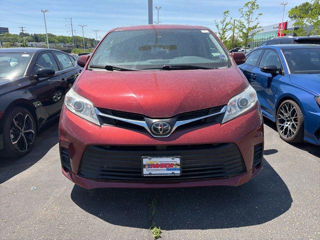 2020 Toyota Sienna LE