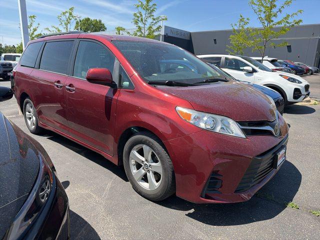 2020 Toyota Sienna LE