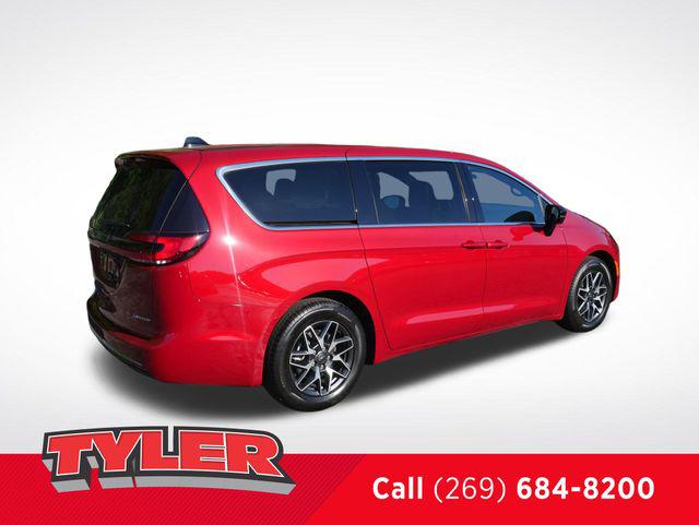 2027 Chrysler Pacifica Limited