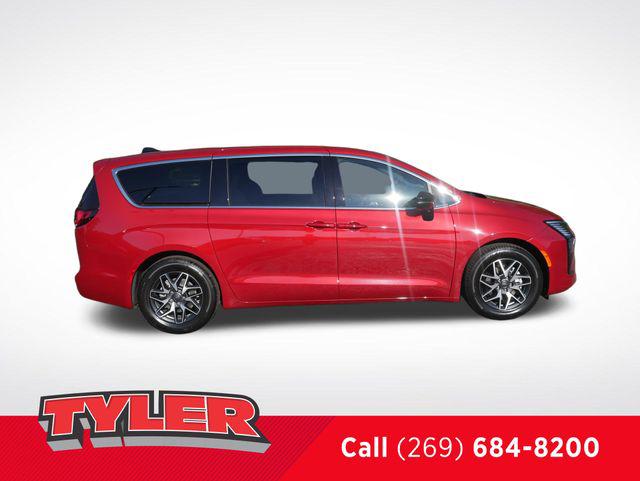 2027 Chrysler Pacifica Limited