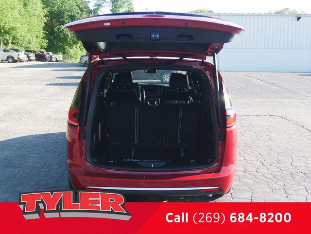 2027 Chrysler Pacifica Limited