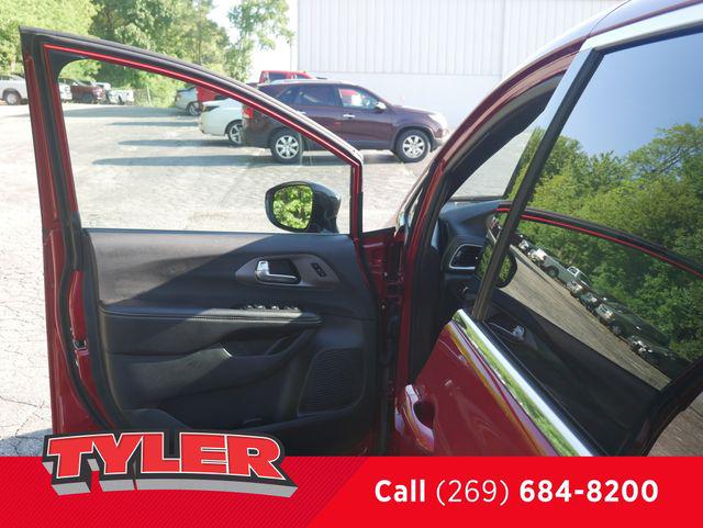 2027 Chrysler Pacifica Limited