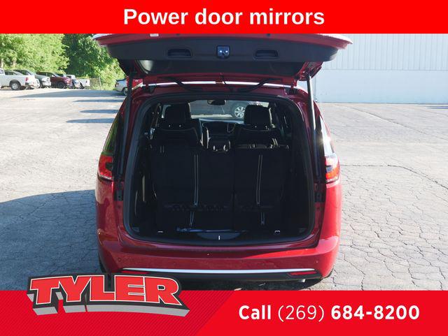 2027 Chrysler Pacifica Limited