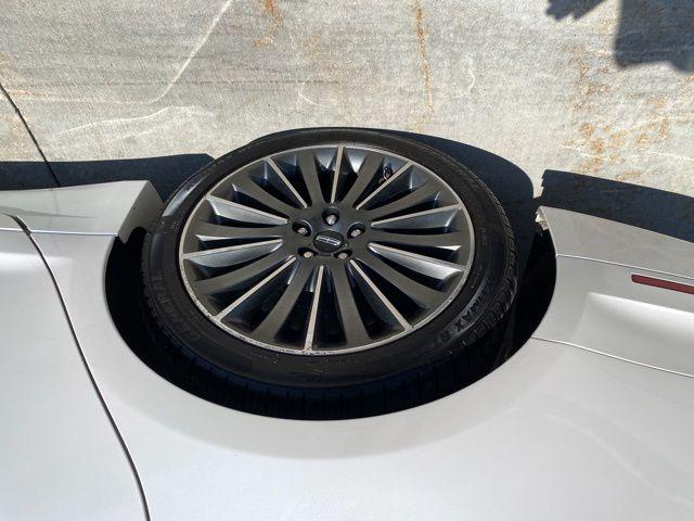 2015 Lincoln MKZ Base