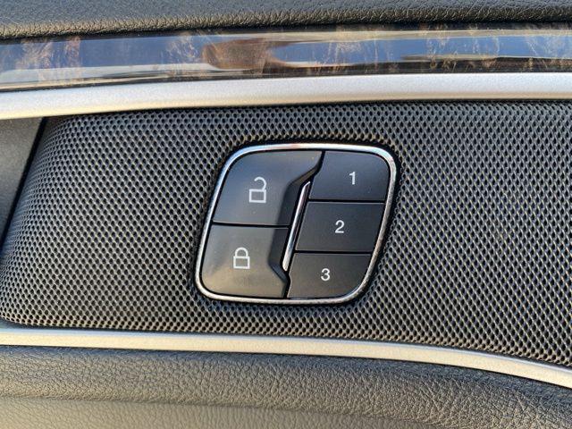 2015 Lincoln MKZ Base
