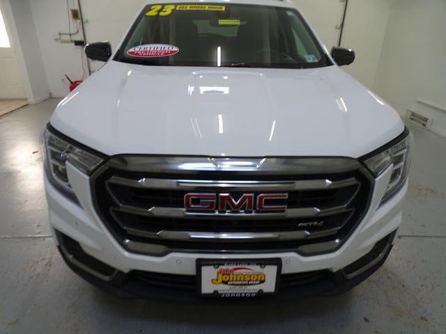 2023 GMC Terrain AWD AT4