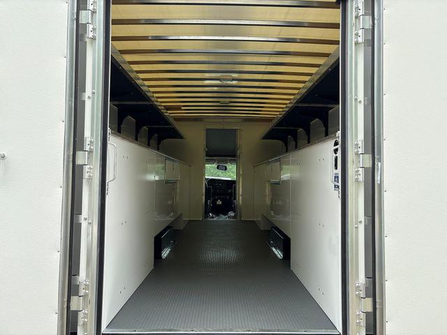 2026 GMC Savana Cutaway 4500 Van