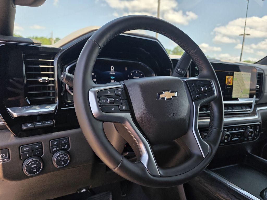 2024 Chevrolet Silverado 2500HD LTZ - Photo 10