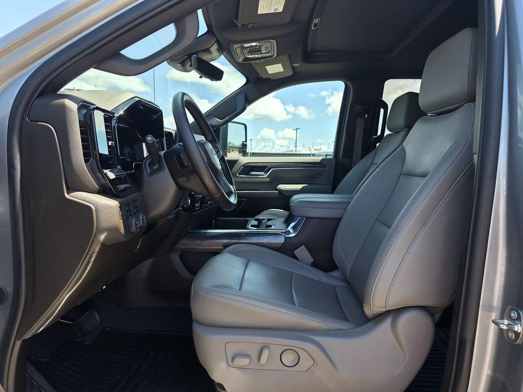 2024 Chevrolet Silverado 2500HD LTZ - Photo 23