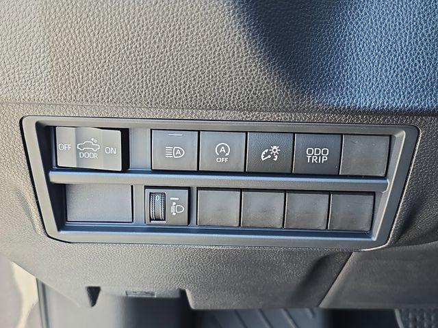 2026 Toyota Tundra SR5 CrewMax 5.5' Bed