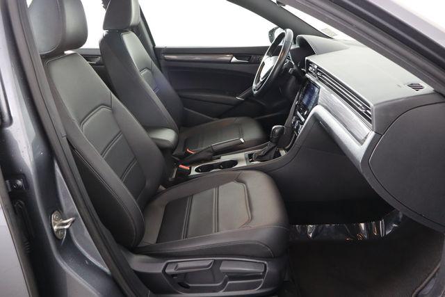 2022 Volkswagen Passat 2.0T R-Line
