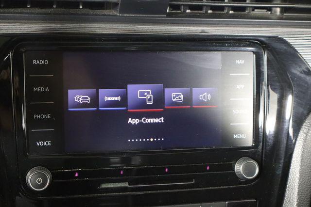 2022 Volkswagen Passat 2.0T R-Line