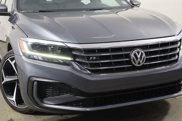 2022 Volkswagen Passat 2.0T R-Line