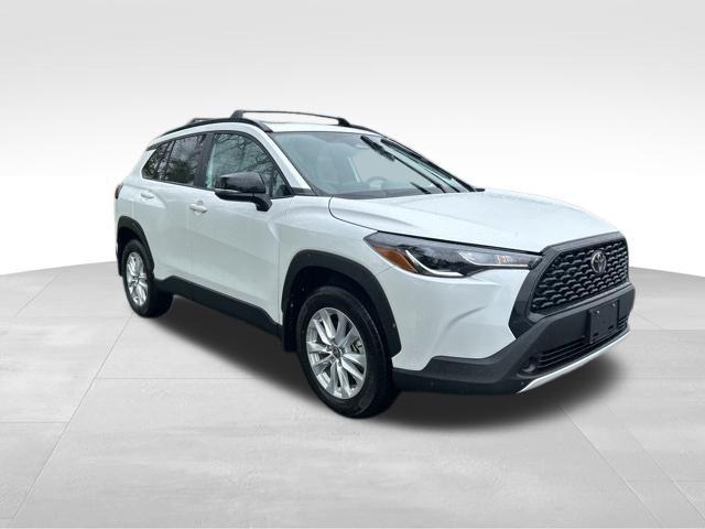 2025 Toyota Corolla Cross LE