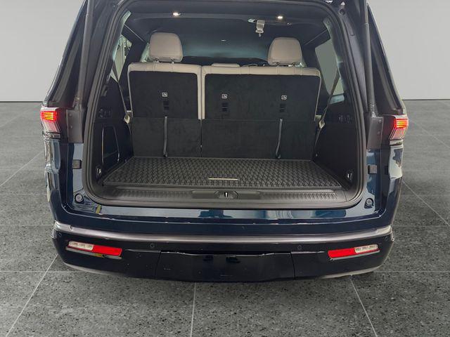 2026 Jeep Grand Wagoneer Unknown