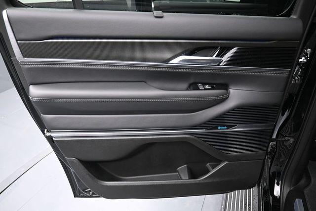 2026 Jeep Grand Wagoneer L Summit Obsidian 4x4