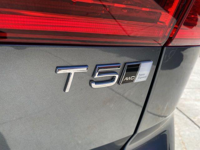 2021 Volvo XC60 T5 Inscription