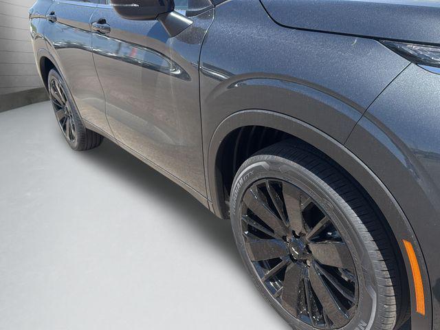 2026 Mitsubishi Outlander LE 1.5T S-AWC