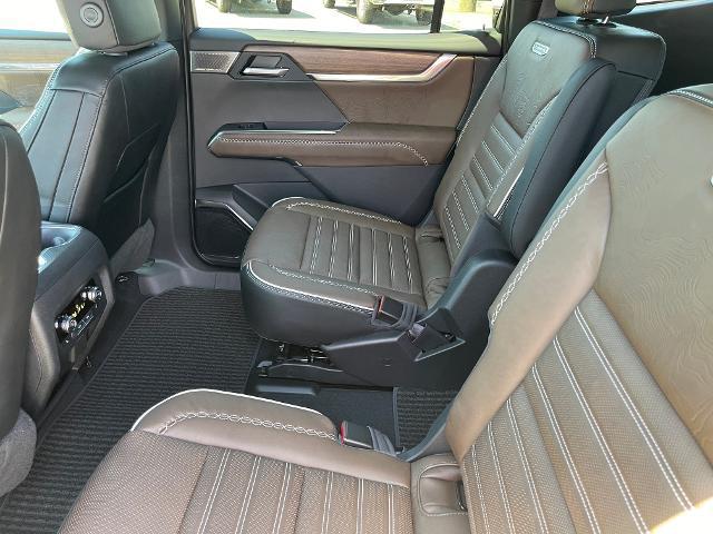 2026 GMC Acadia Denali Ultimate AWD