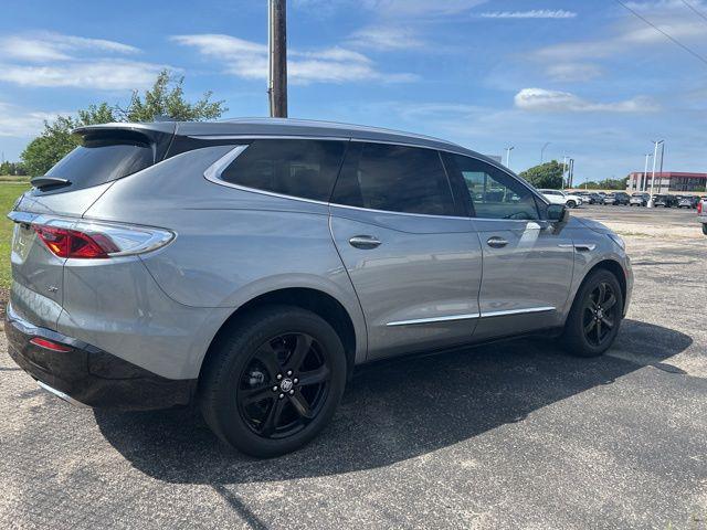 2024 Buick Enclave Essence FWD