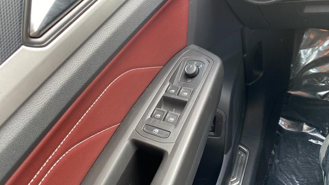2022 Volkswagen Atlas Cross Sport 3.6L V6 SEL Premium R-Line