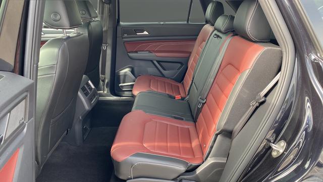 2022 Volkswagen Atlas Cross Sport 3.6L V6 SEL Premium R-Line