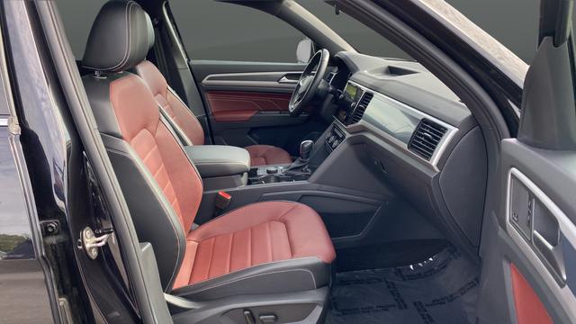 2022 Volkswagen Atlas Cross Sport 3.6L V6 SEL Premium R-Line
