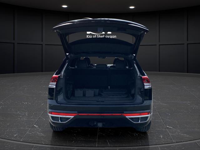 2022 Volkswagen Atlas Cross Sport 3.6L V6 SEL Premium R-Line