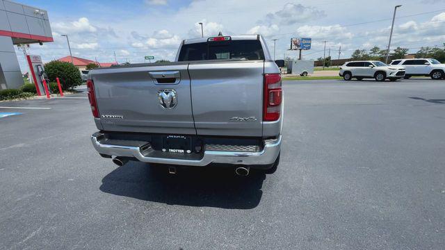 2020 Ram 1500 Laramie Crew Cab 4x4 5'7" Box