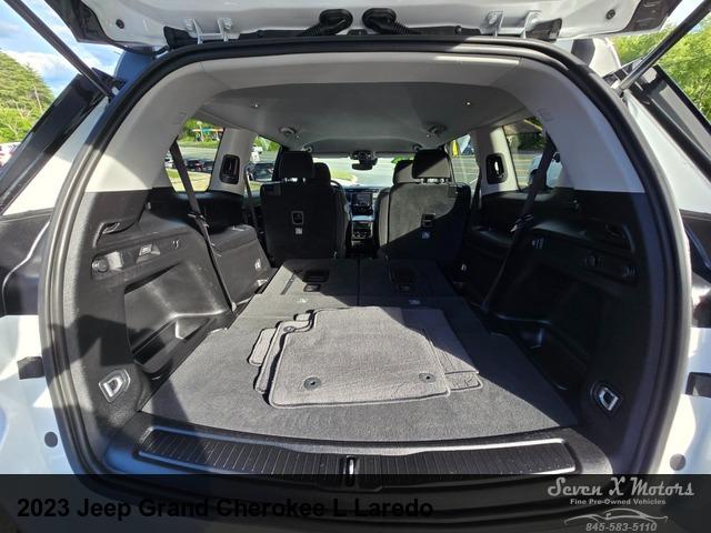 2023 Jeep Grand Cherokee L Laredo 4x4