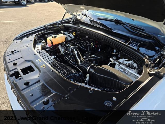 2023 Jeep Grand Cherokee L Laredo 4x4
