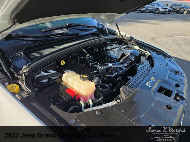 2023 Jeep Grand Cherokee L Laredo 4x4