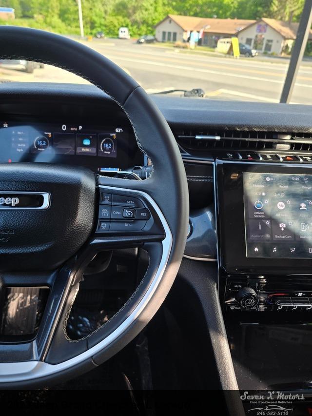 2023 Jeep Grand Cherokee L Laredo 4x4