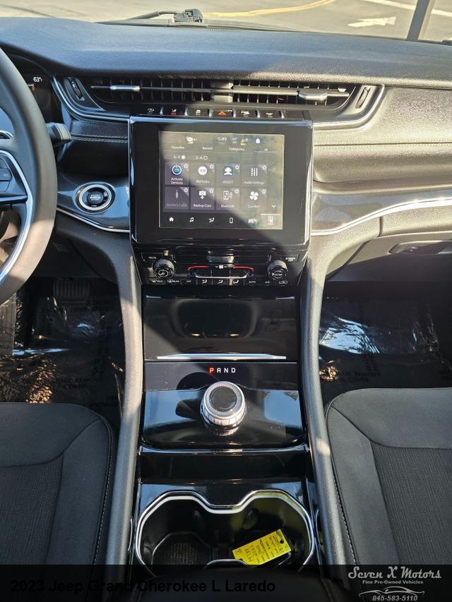 2023 Jeep Grand Cherokee L Laredo 4x4