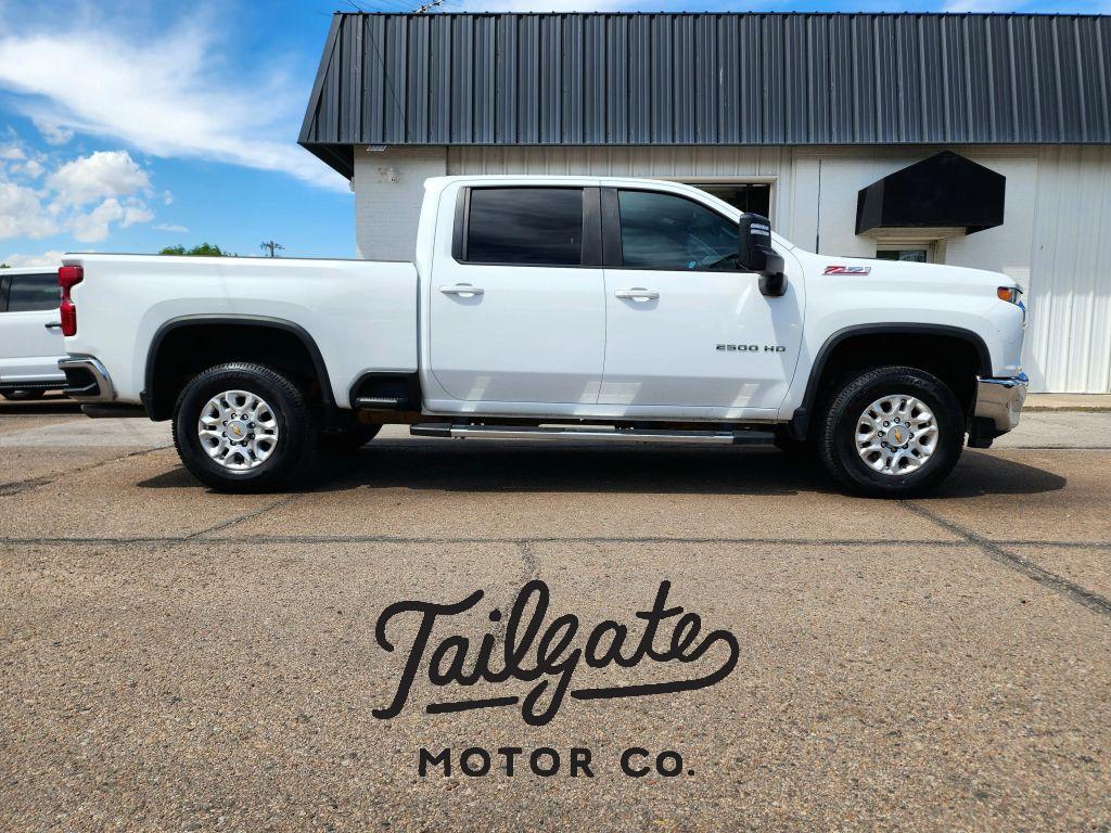 2023 Chevrolet Silverado HD LT 4WD Crew Cab Long Box's photo