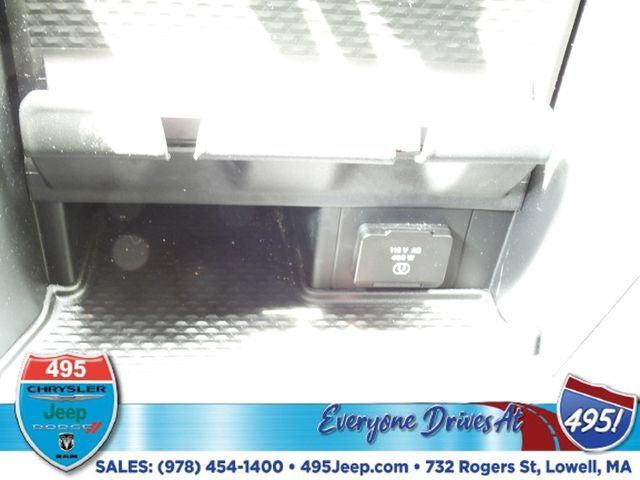 2024 Ram 1500 Big Horn Crew Cab 4x4 57 Box